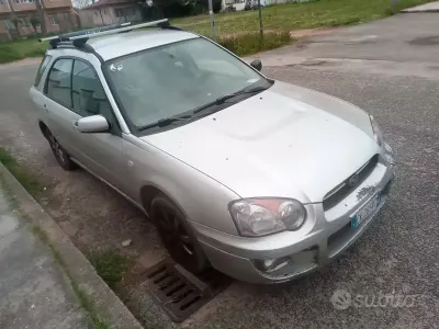 Usado Subaru Impreza 125 CV (91 kW) 2003 Gris Familiar