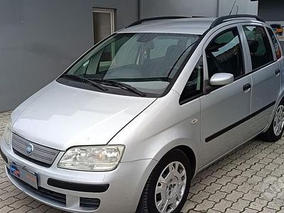 Usata Fiat Idea 95 CV (69 kW) 2008 Grigio Monovolume