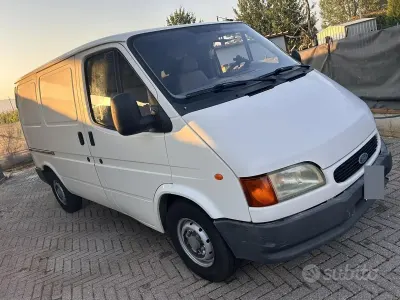 Usata Ford Transit 70 CV (51 kW) 1997 Bianco Furgone