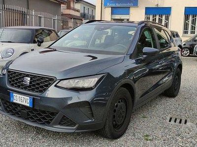 Begagnad Seat Arona Reference 95 HK (69 kW) 2024 Grå SUV