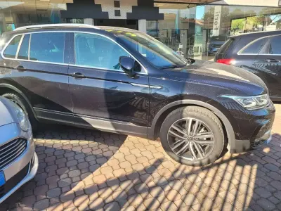 Usata VW Tiguan Elegance 150 CV (110 kW) 2023 Nero SUV