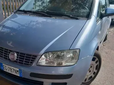 Usata Fiat Idea 95 CV (69 kW) 2011 Monovolume