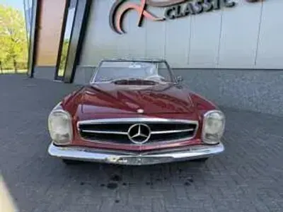 Usata Mercedes 230 150 CV (110 kW) 1966 Rosso Cabrio