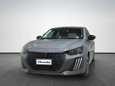 Usata Peugeot 208 Allure 101 CV (74 kW) 2025 Grigio selenium Utilitaria