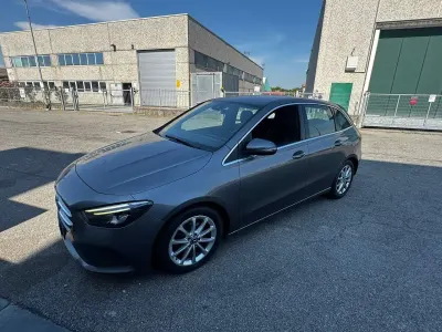 Usata Mercedes B180 Executive 136 CV (100 kW) 2020 Grigio Utilitaria