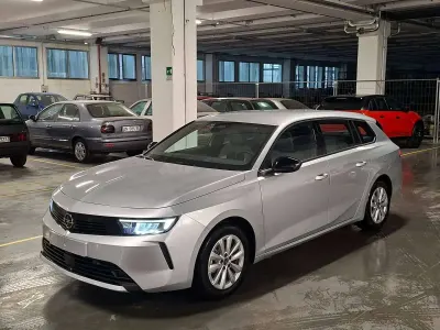 Nuova Opel Astra Edition 110 CV (80 kW) 2025 Kristall silver Utilitaria
