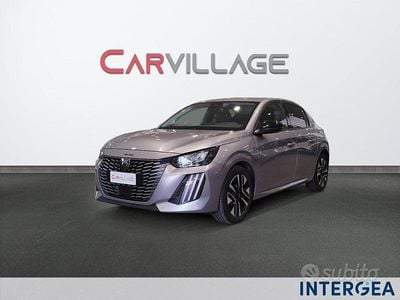 Usata Peugeot 208 Allure 100 CV (73 kW) 2025 Grigio Utilitaria