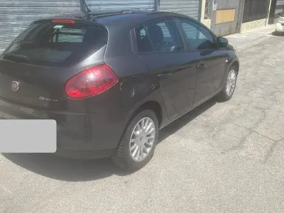 Usata Fiat Bravo 105 CV (77 kW) 2009 Grigio Utilitaria