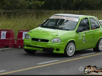 Usata Opel Corsa 106 CV (77 kW) 1994 Verde Utilitaria