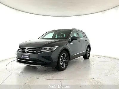 Usata VW Tiguan Elegance 150 CV (110 kW) 2023 Grigio SUV