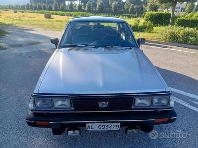 Usata Subaru Leone 1983 Grigio Berlina