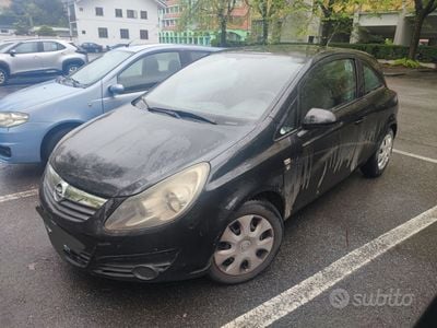 Usata Opel Corsa 80 CV (58 kW) 2010 Nero Utilitaria