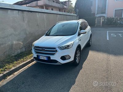 Usata Ford Kuga 120 CV (88 kW) 2018 Bianco SUV