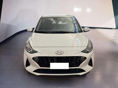 Usata Hyundai i10 65 CV (47 kW) 2023 Bianco Utilitaria