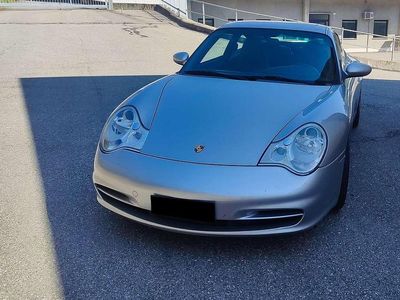 Usata Porsche 911 Carrera 4 320 CV (235 kW) 2001 Argento metallizzato Coupé