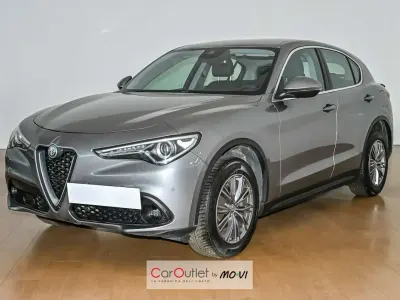 Usata Alfa Romeo Stelvio Executive 209 CV (153 kW) 2018 Grigio SUV