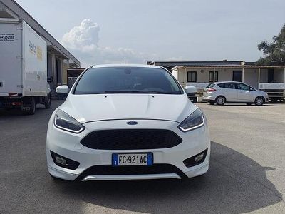 Usata Ford Focus ST-Line 120 CV (88 kW) 2016 Bianco Berlina