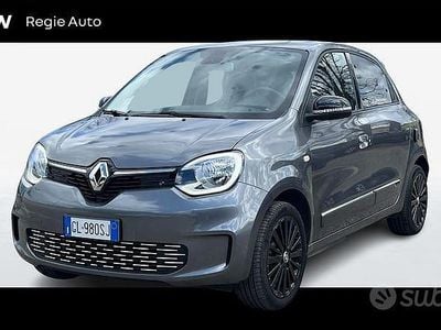 Usata Renault Twingo Urban Night 60 kW (82 CV) 2023 Grigio scuro Utilitaria