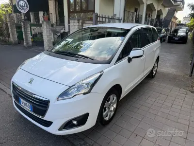Gebraucht Peugeot 5008 Access 131 PS (96 kW) 2015 Weiß Van / Kleinbus
