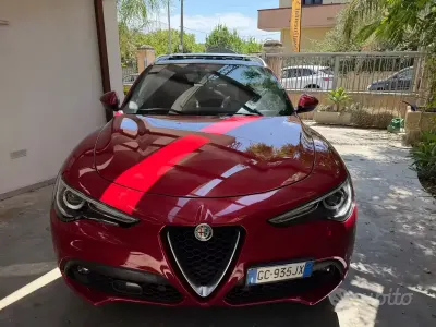 Usata Alfa Romeo Stelvio Ti 190 CV (139 kW) 2022 Rosso SUV