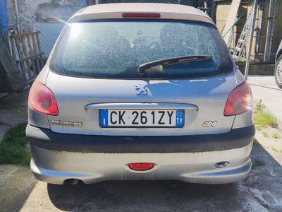 usata Peugeot 206 2003 Benzina 170000km