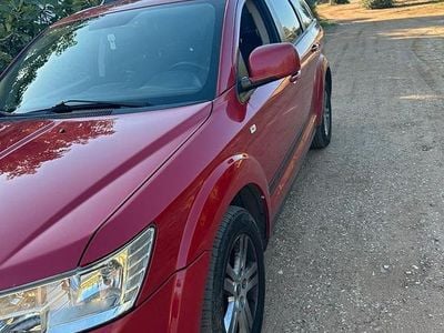 Käytetty Fiat Freemont 170 HP (125 kW) 2016 Punainen Katumaasturi