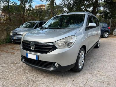 Usata Dacia Lodgy Lauréate 107 CV (78 kW) 2014 Grigio Monovolume