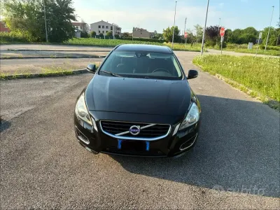 Usata Volvo V60 Momentum 2011 Nero Station wagon