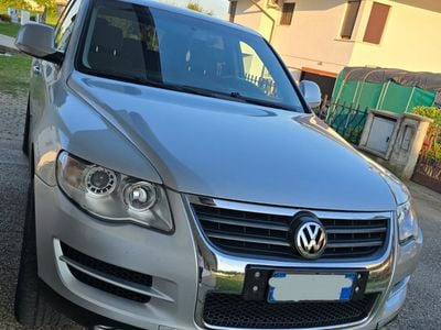 Usata VW Touareg 174 CV (127 kW) 2007 Grigio SUV