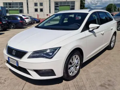Usata Seat Leon ST Style 131 CV (96 kW) 2019 Bianco Station wagon