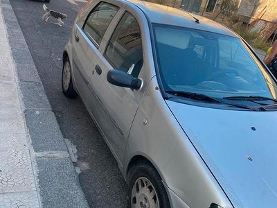 Usata Fiat Punto 80 CV (58 kW) 2005 Grigio Utilitaria