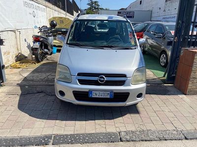 Usata Opel Agila Edition 75 CV (55 kW) 2004 Grigio Monovolume