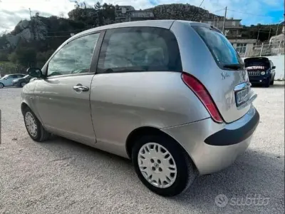 Usata Lancia Ypsilon 69 CV (50 kW) 2004 Utilitaria