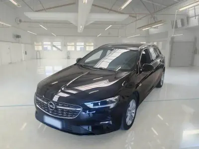 Usata Opel Insignia Business 174 CV (127 kW) 2022 Nero Station wagon