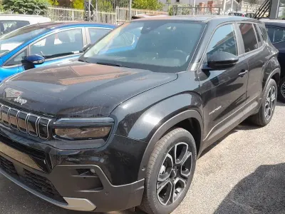 Usata Jeep Avenger Altitude 101 CV (74 kW) 2025 Nero SUV