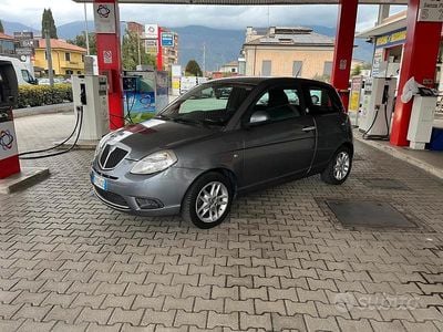 Usata Lancia Ypsilon 77 CV (56 kW) 2009 Grigio Utilitaria