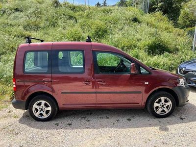 Usata VW Caddy 109 CV (80 kW) 2012 Rosso Monovolume