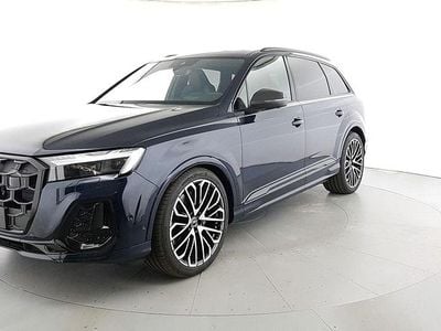 Nuova Audi Q7 2025 Grigio waitomo metallizzato SUV