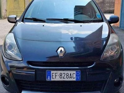 Usata Renault Clio 75 CV (55 kW) 1997 Berlina