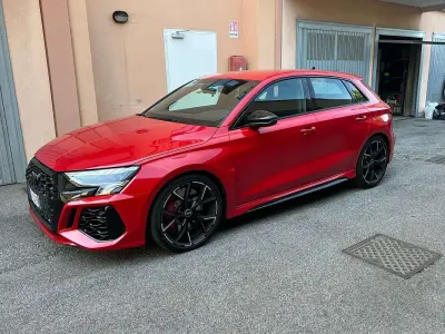 Usata Audi RS3 Ambiente 400 CV (294 kW) 2022 Rosso Berlina