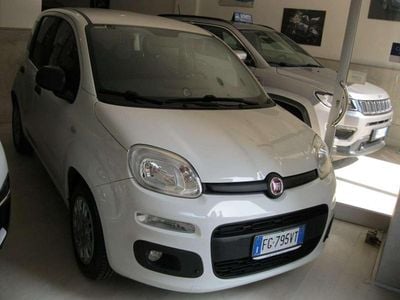 Usata Fiat Panda Lounge 69 CV (50 kW) 2017 Bianco Utilitaria