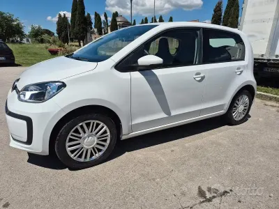 Usata VW up! 60 CV (44 kW) 2022 Bianco Utilitaria