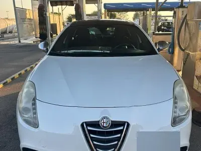 Usata Alfa Romeo Giulietta 105 CV (77 kW) 2012 Bianco Utilitaria