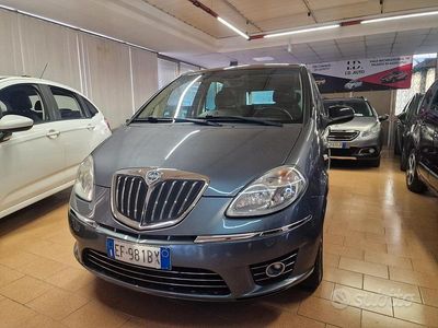 Usata Lancia Musa S 120 CV (88 kW) 2010 Grigio Monovolume