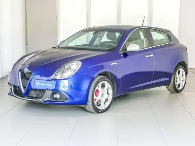 Usata Alfa Romeo Giulietta Super 120 CV (88 kW) 2020 Blu elettrico Utilitaria