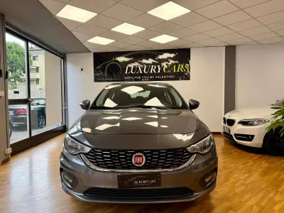 Usata Fiat Tipo Lounge 95 CV (69 kW) 2016 Grigio Berlina