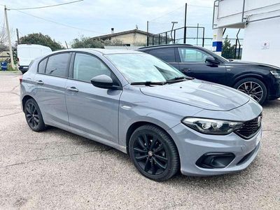 Usata Fiat Tipo S 120 CV (88 kW) 2018 Grigio scuro Berlina