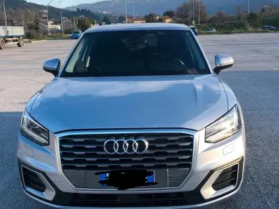 Usata Audi Q2 116 CV (85 kW) 2019 Grigio SUV