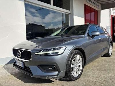 Usata Volvo V60 Business Edition 150 CV (110 kW) 2019 Grigio Station wagon