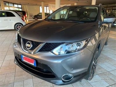 Usata Nissan Qashqai Tekna 110 CV (80 kW) 2016 Grigio scuro metallizzato SUV